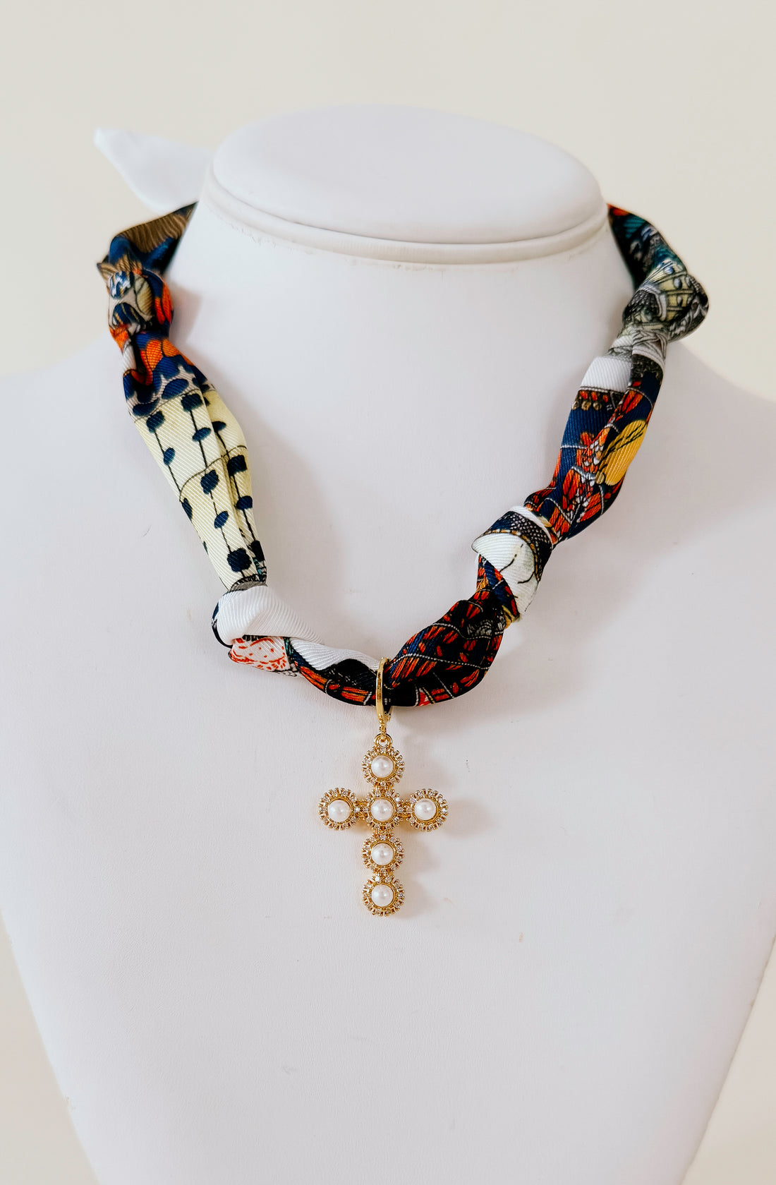 GRACE SCARF NECKLACE