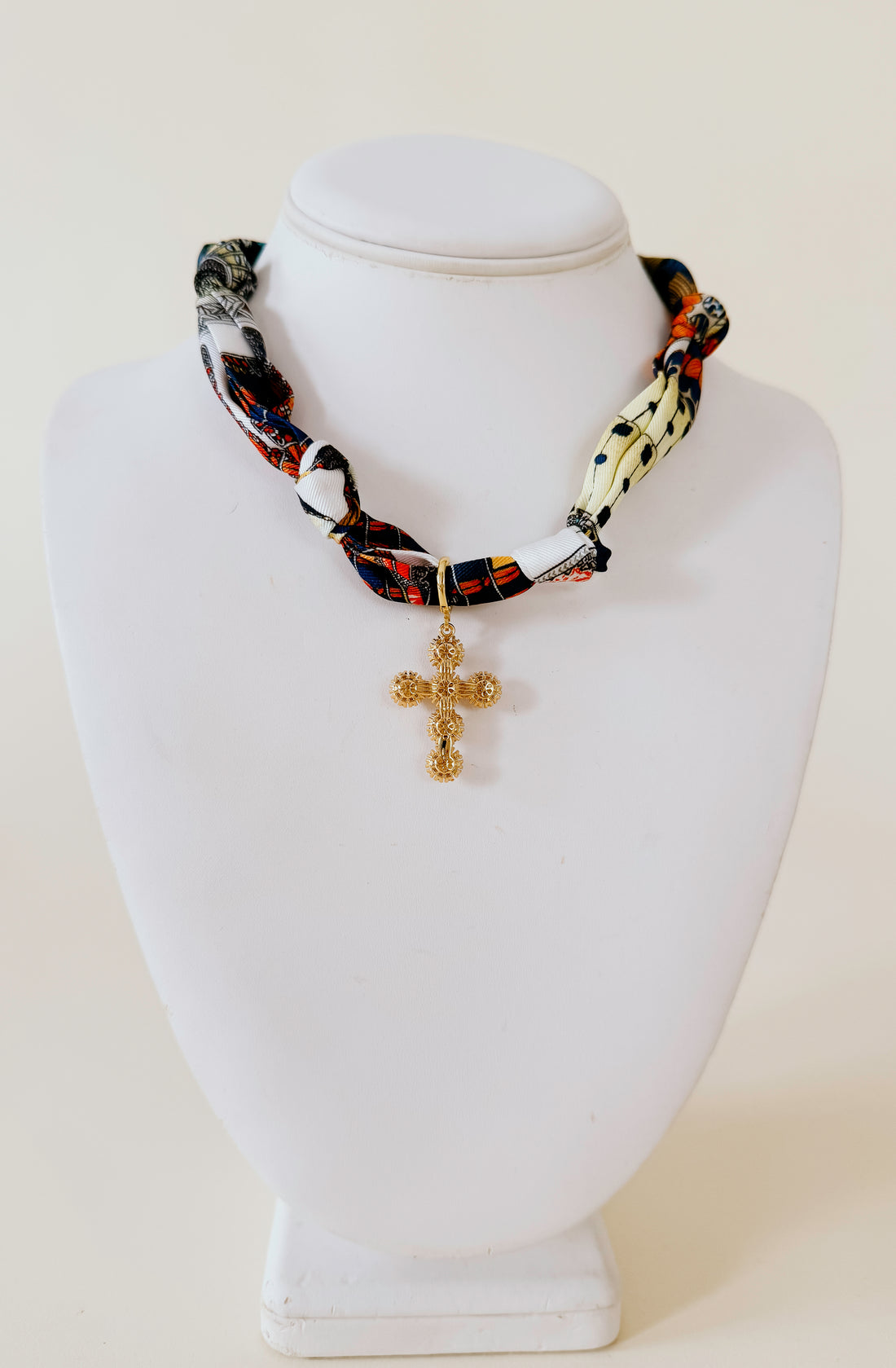 GRACE SCARF NECKLACE