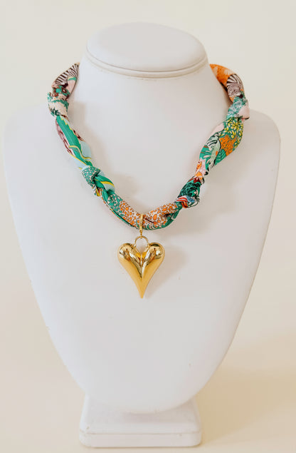 HAPPY HEART SCARF NECKLACE