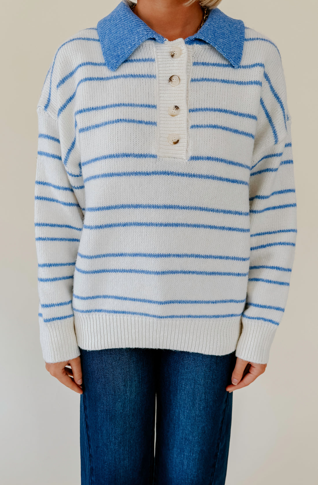 COLLAR LATER HENLEY SWEATER