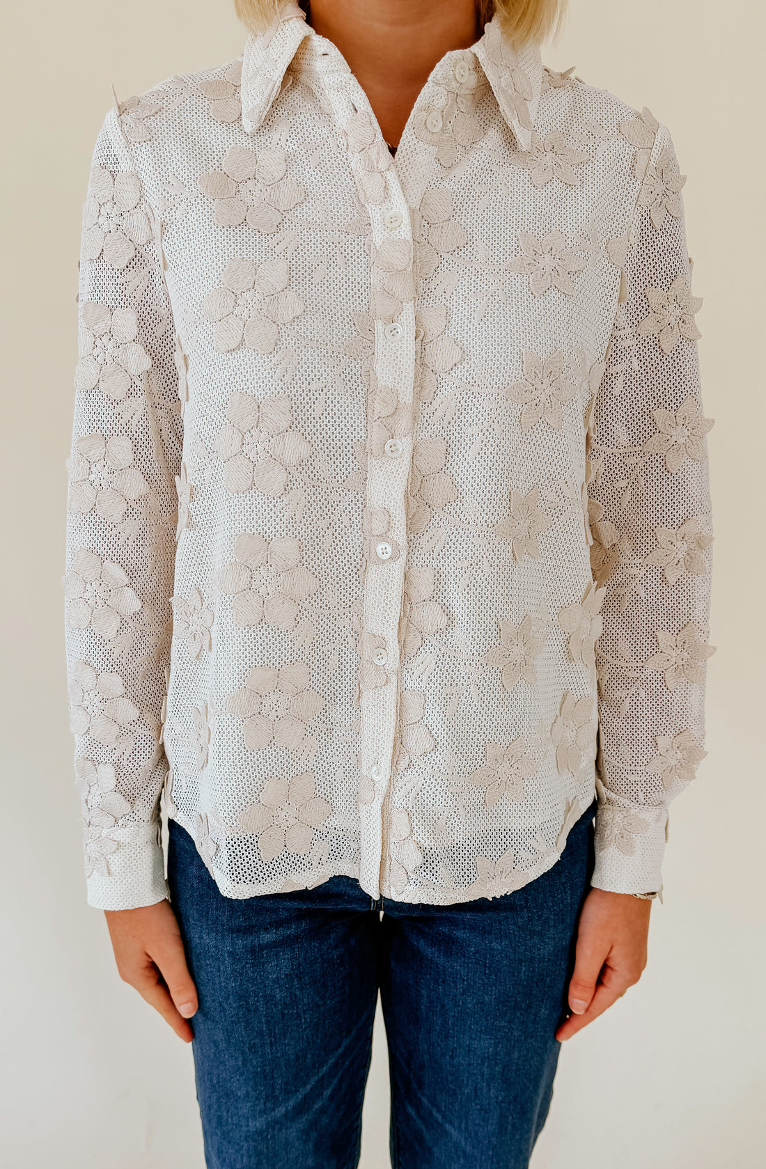 POP OUT 3D FLORAL BLOUSE