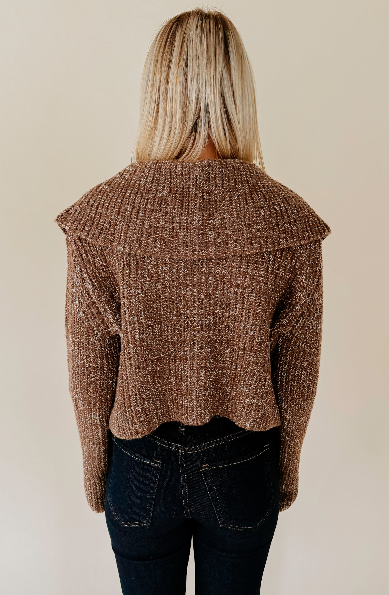 COLLAR LATER COLLARED SWEATER