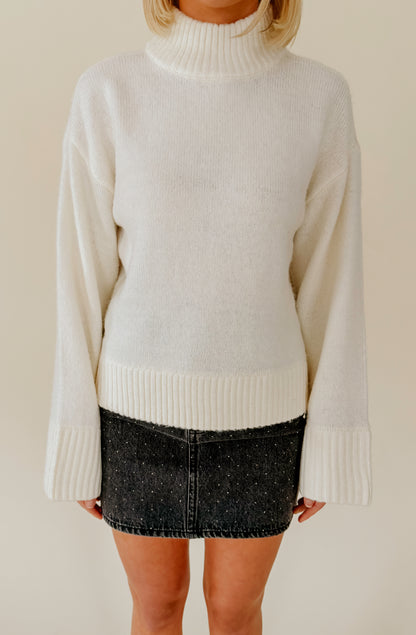 STEVE MADDEN IVI SWEATER