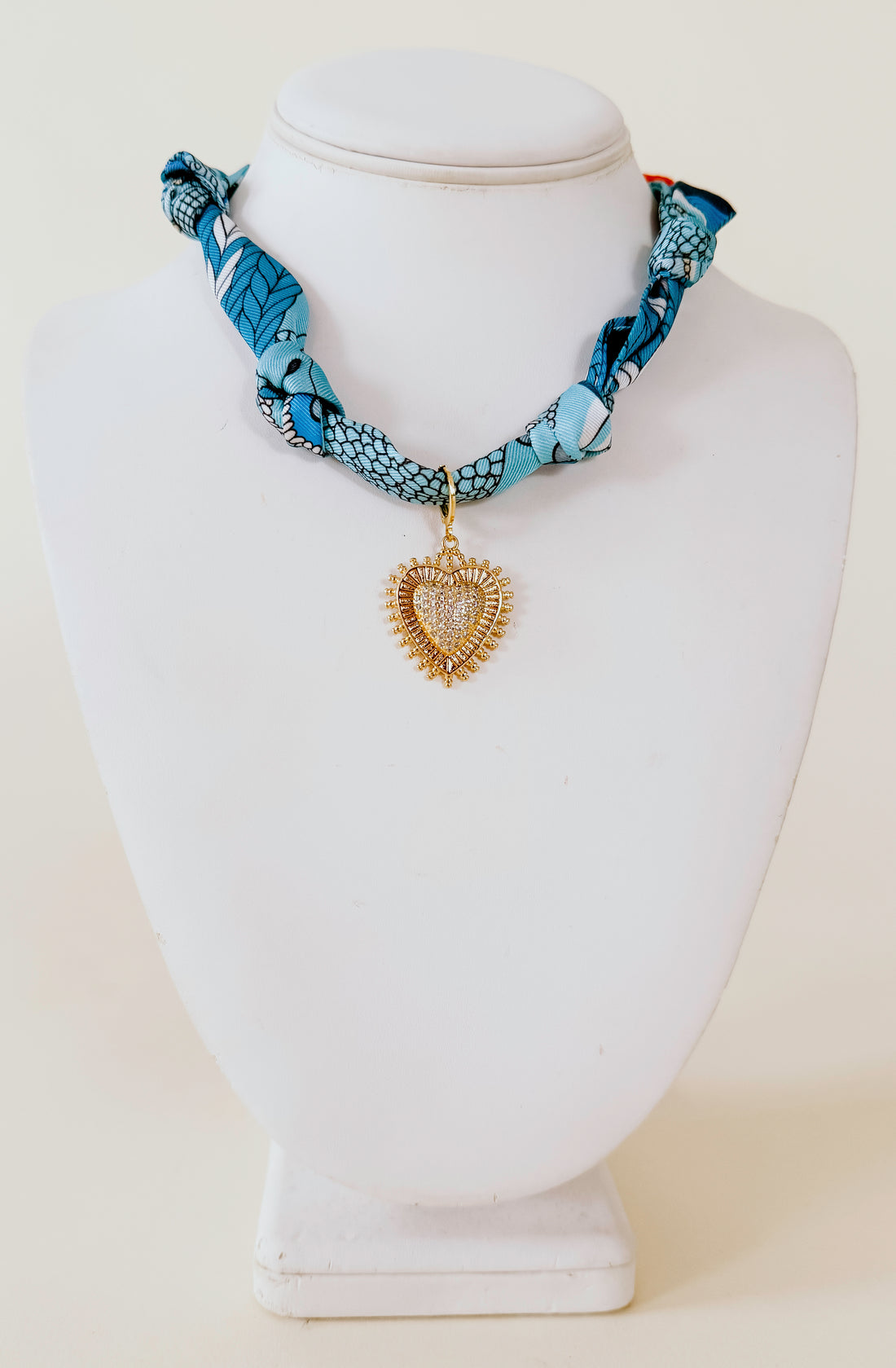 CAPRI SCARF NECKLACE