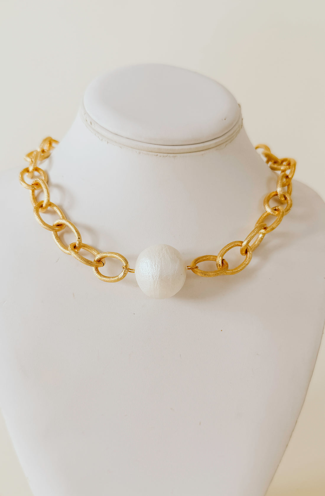 SUSAN SHAW COTTON PEARL NECKLACE