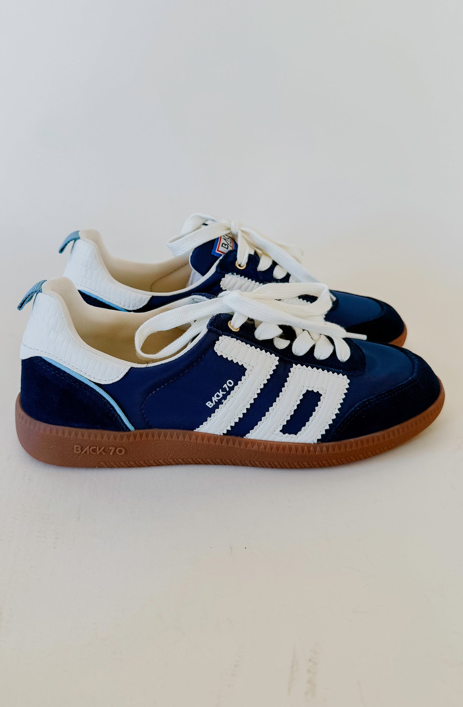 BACK 70 GHOST SNEAKERS