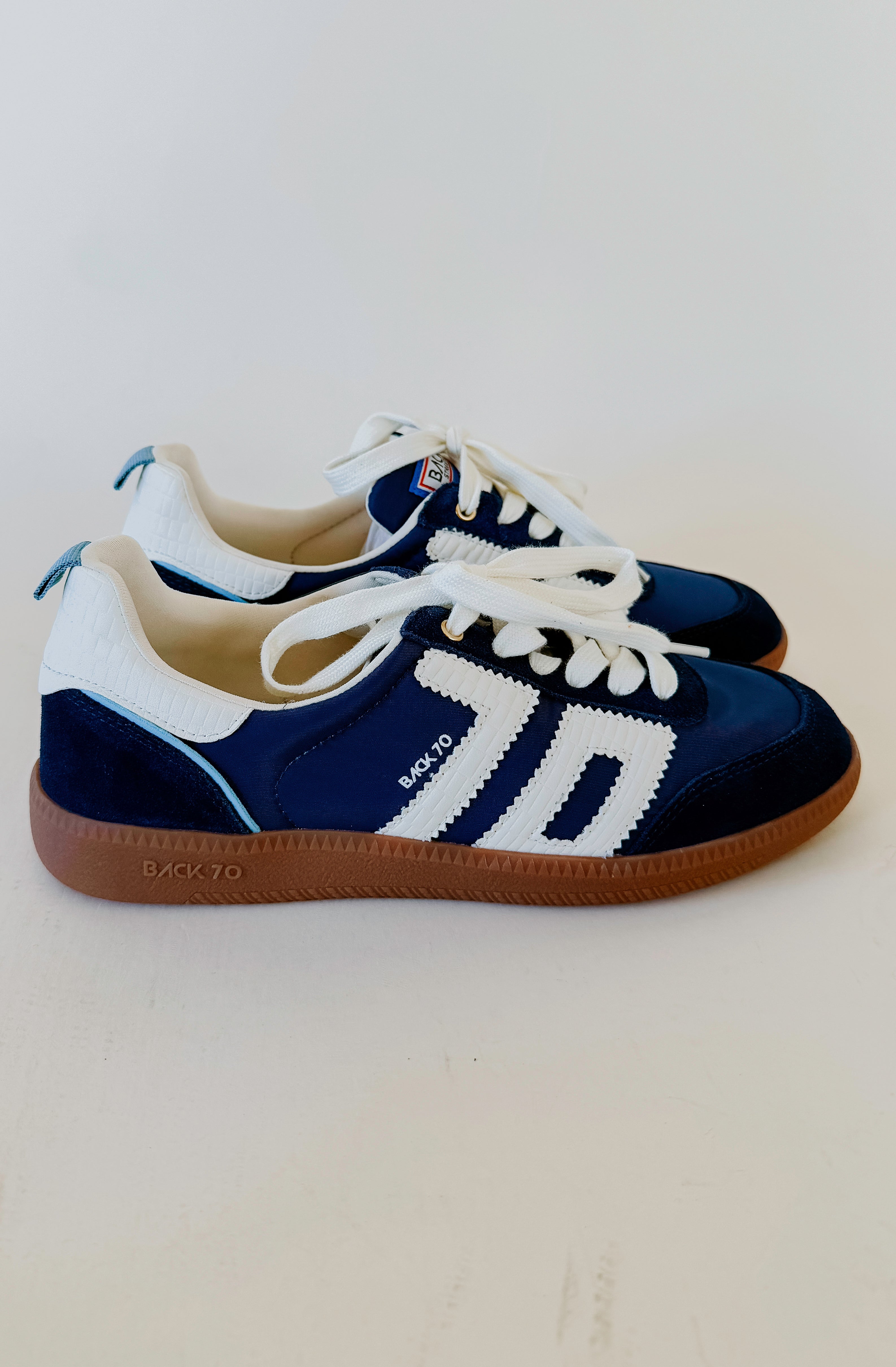 BACK 70 GHOST SNEAKERS