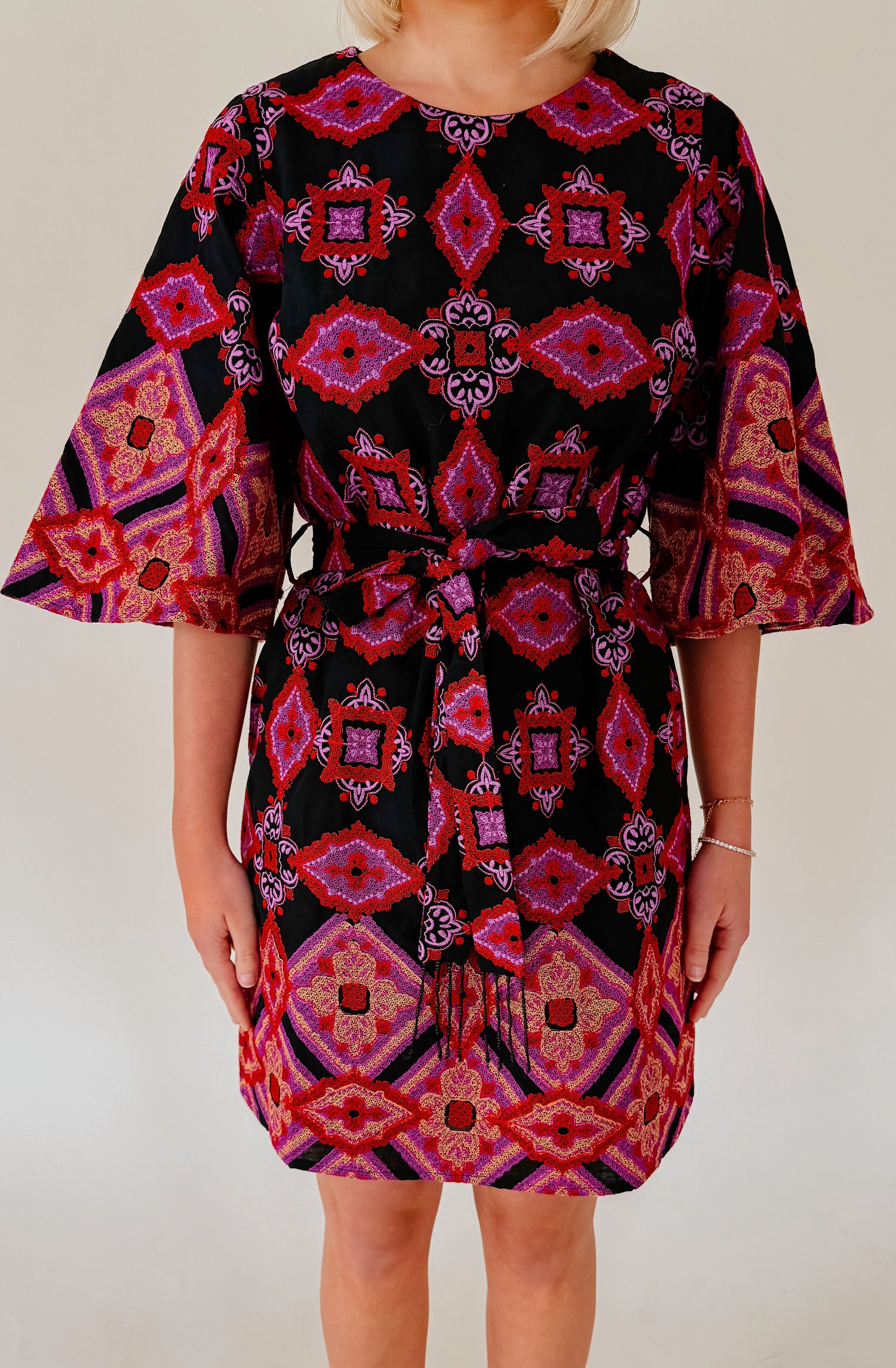 CIEBON DAELYN EMBROIDERED MINI DRESS MAGENTA MULTI / L