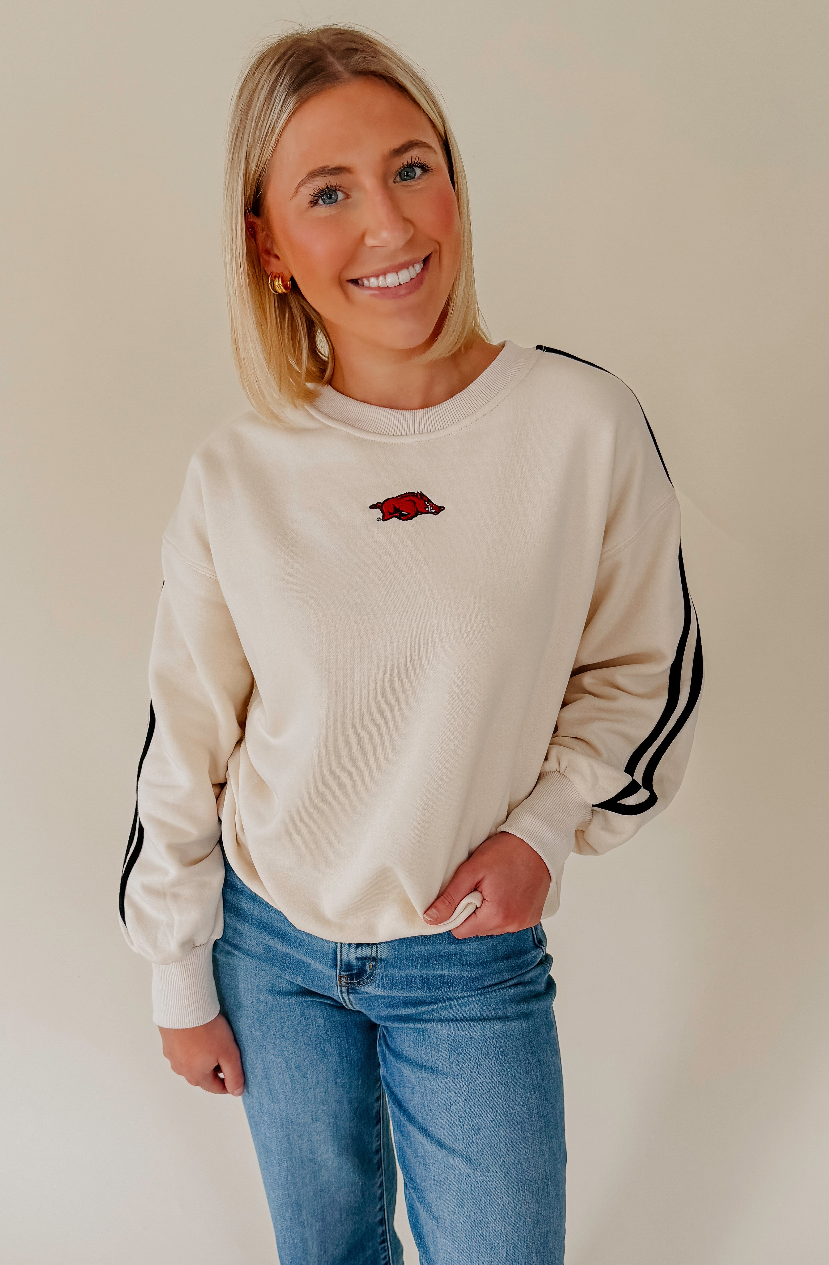 THE MEGAN RAZORBACK PATCH SWEATSHIRT