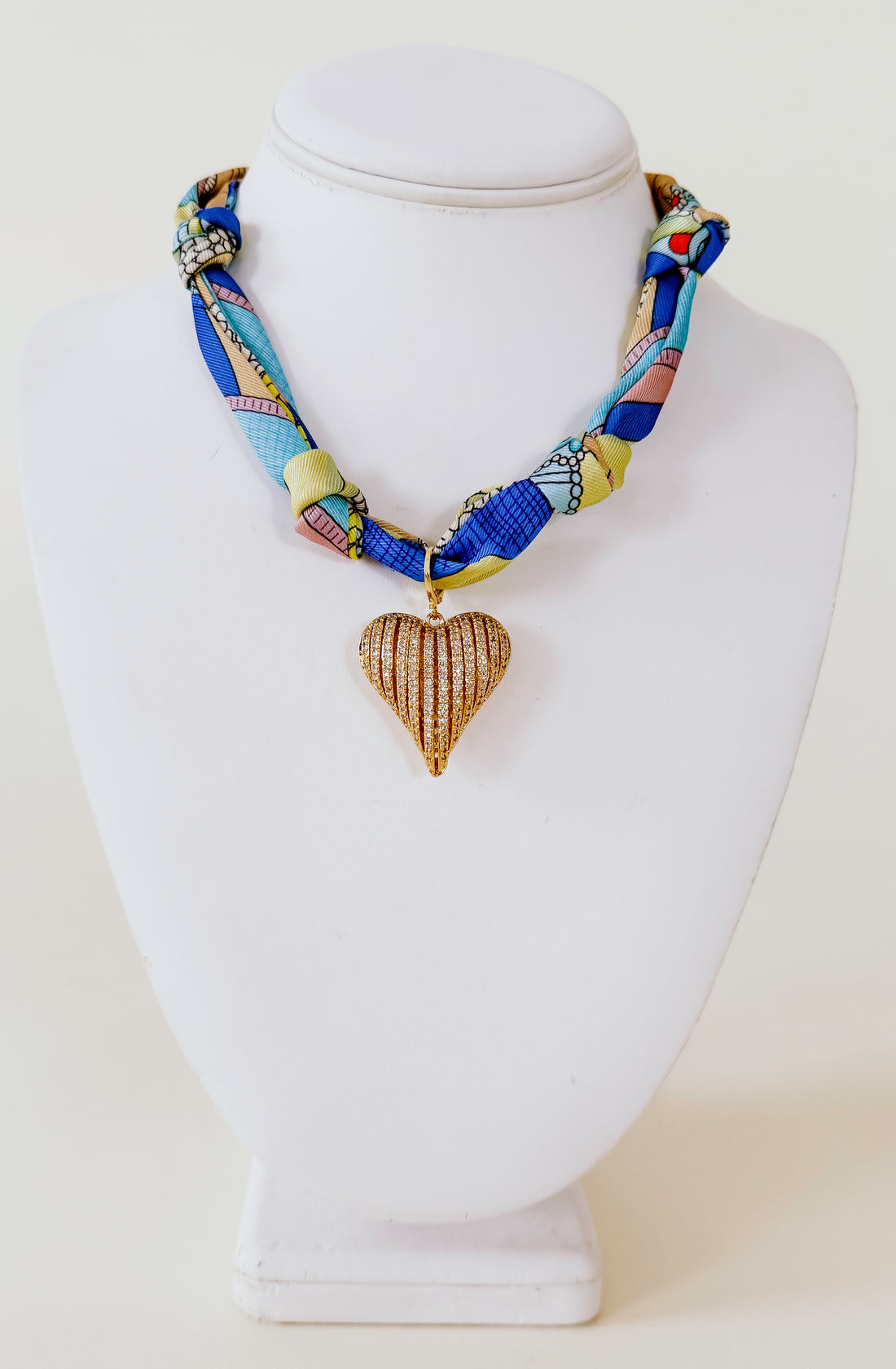 LAGUNA SCARF NECKLACE