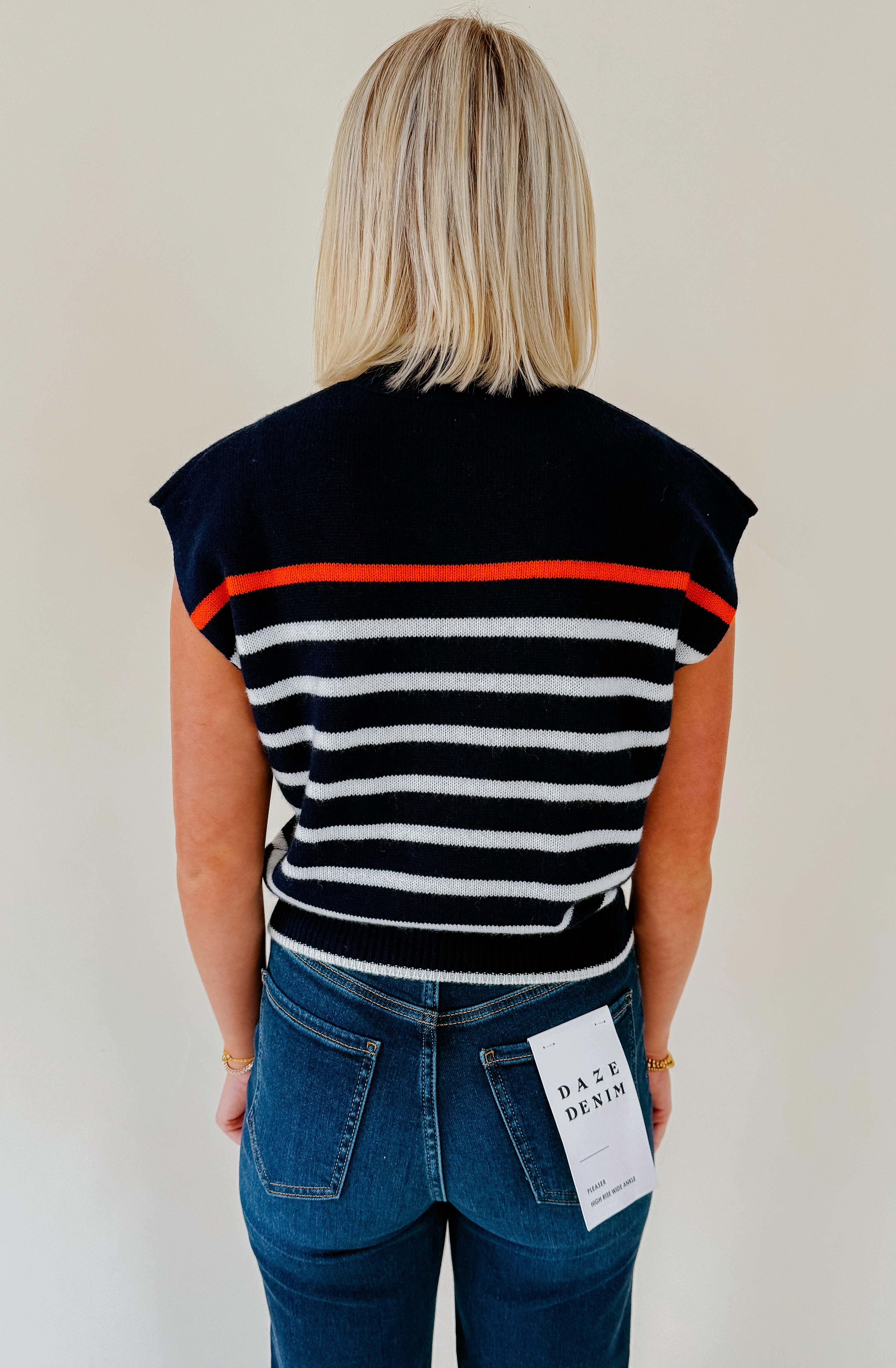 FINE LINE CASHMERE SWEATER