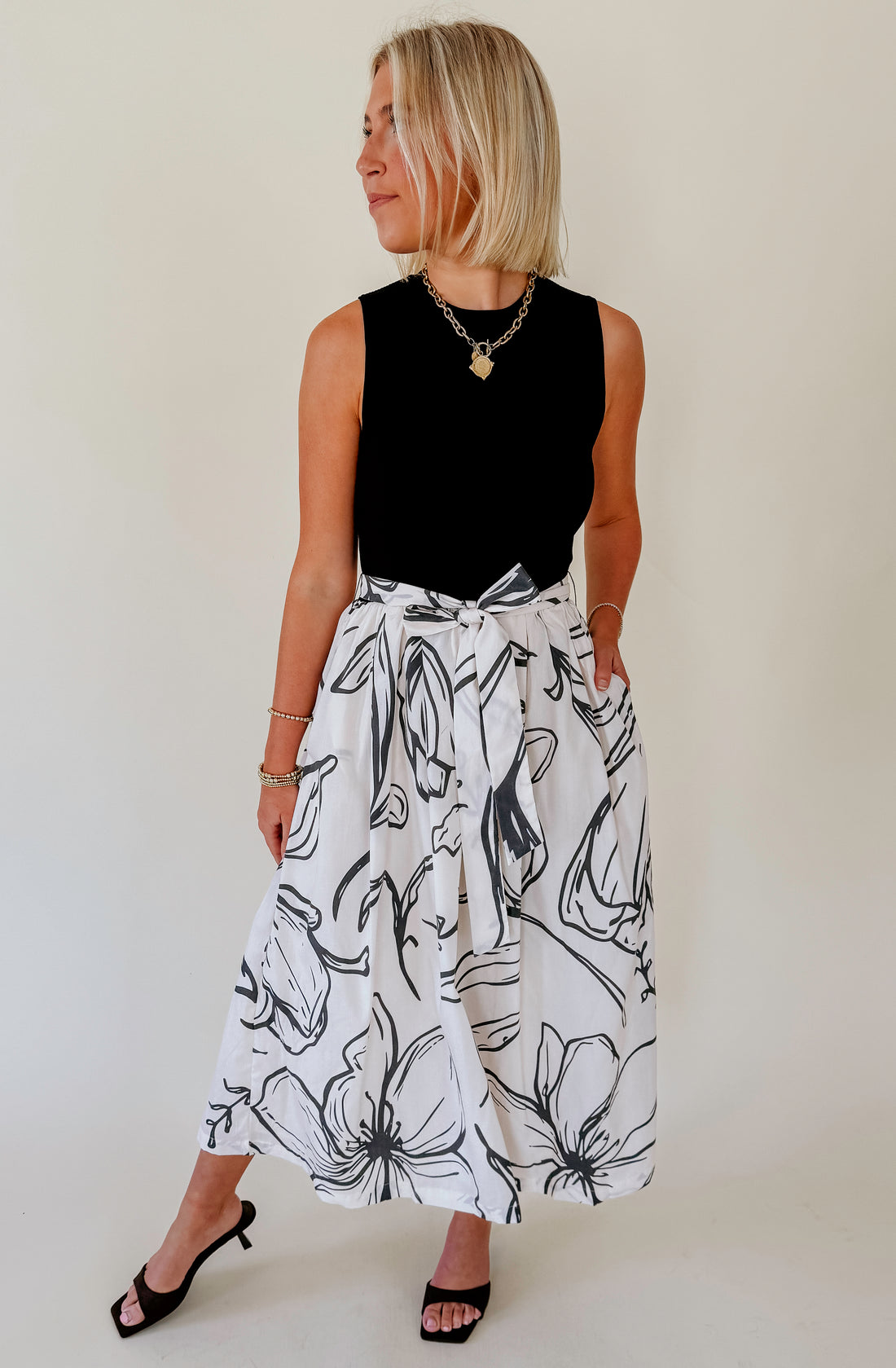 ABSTRACT VIEWS BELTED DRESS