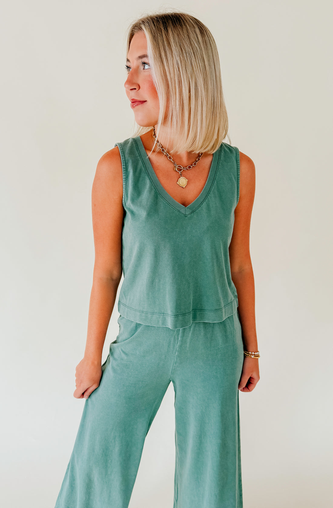 Z SUPPLY SLOANE V NECK TOP