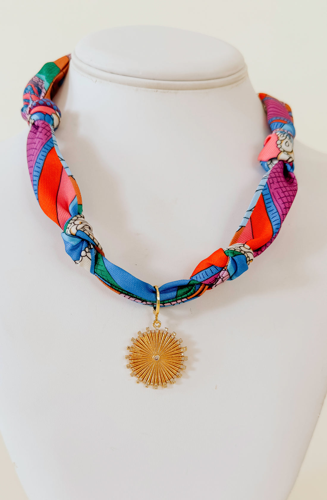 CABO SCARF NECKLACE