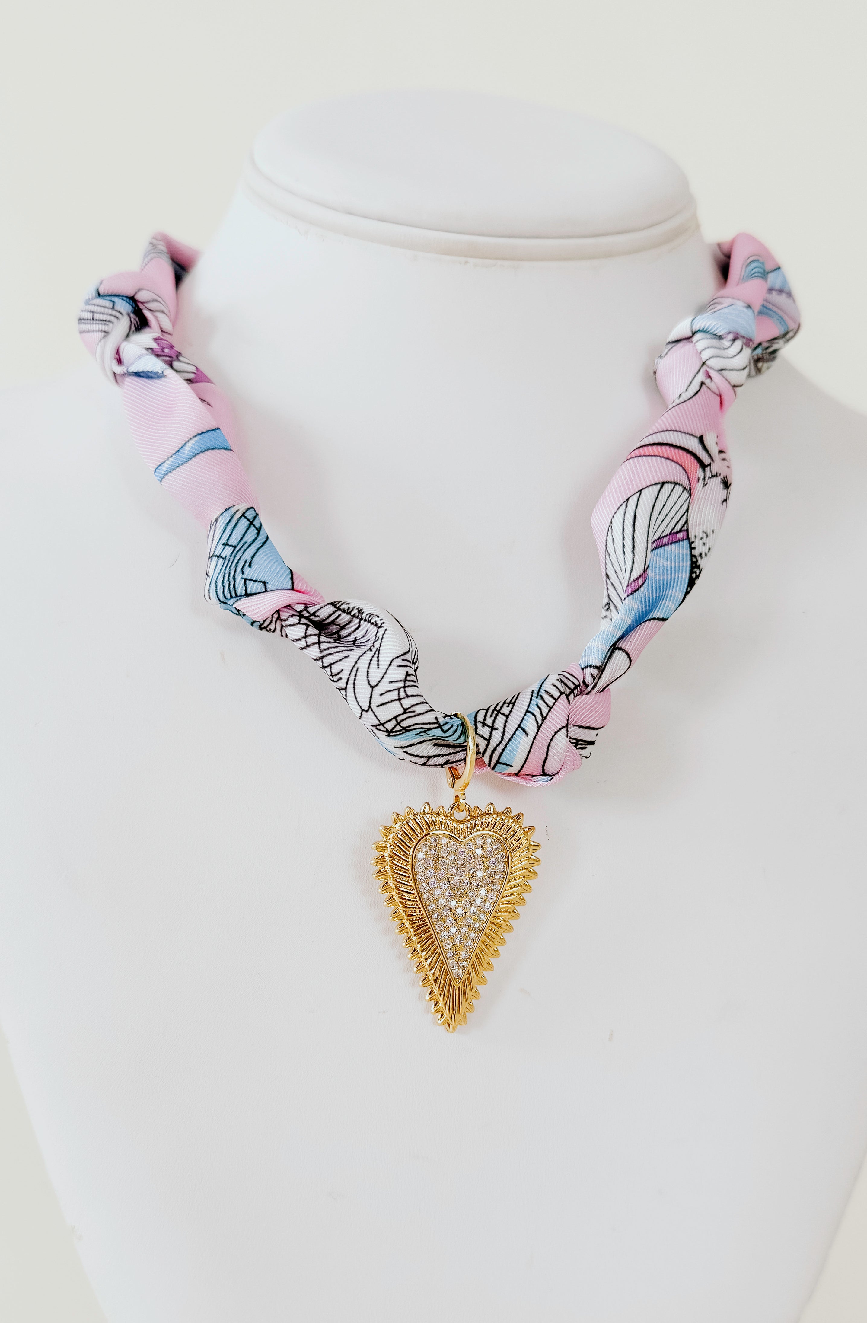 DAHLIA SCARF NECKLACE