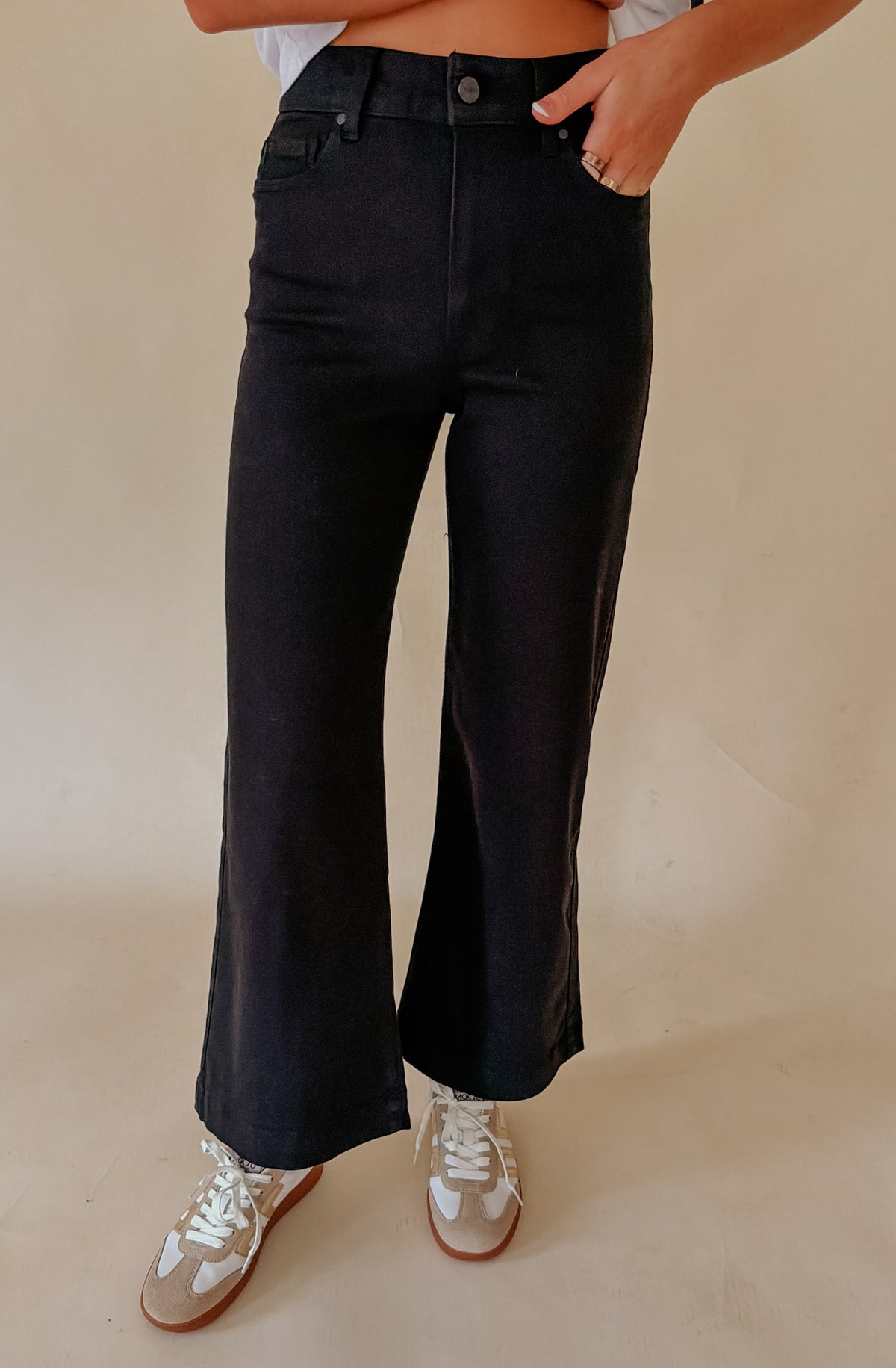 PAIGE ANESSA DENIM IN BLACK SHADOW
