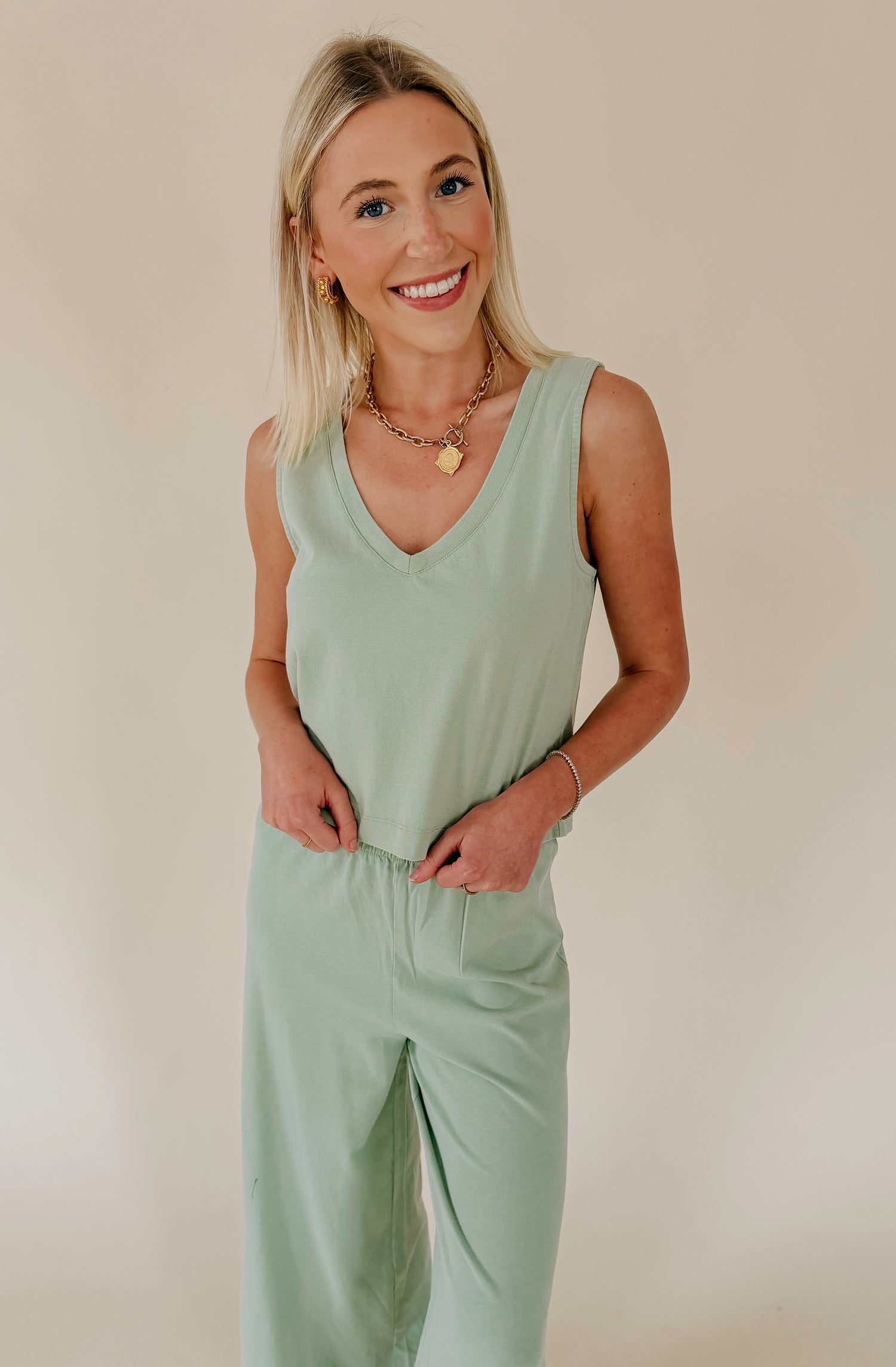 Z SUPPLY SLOANE V NECK TOP