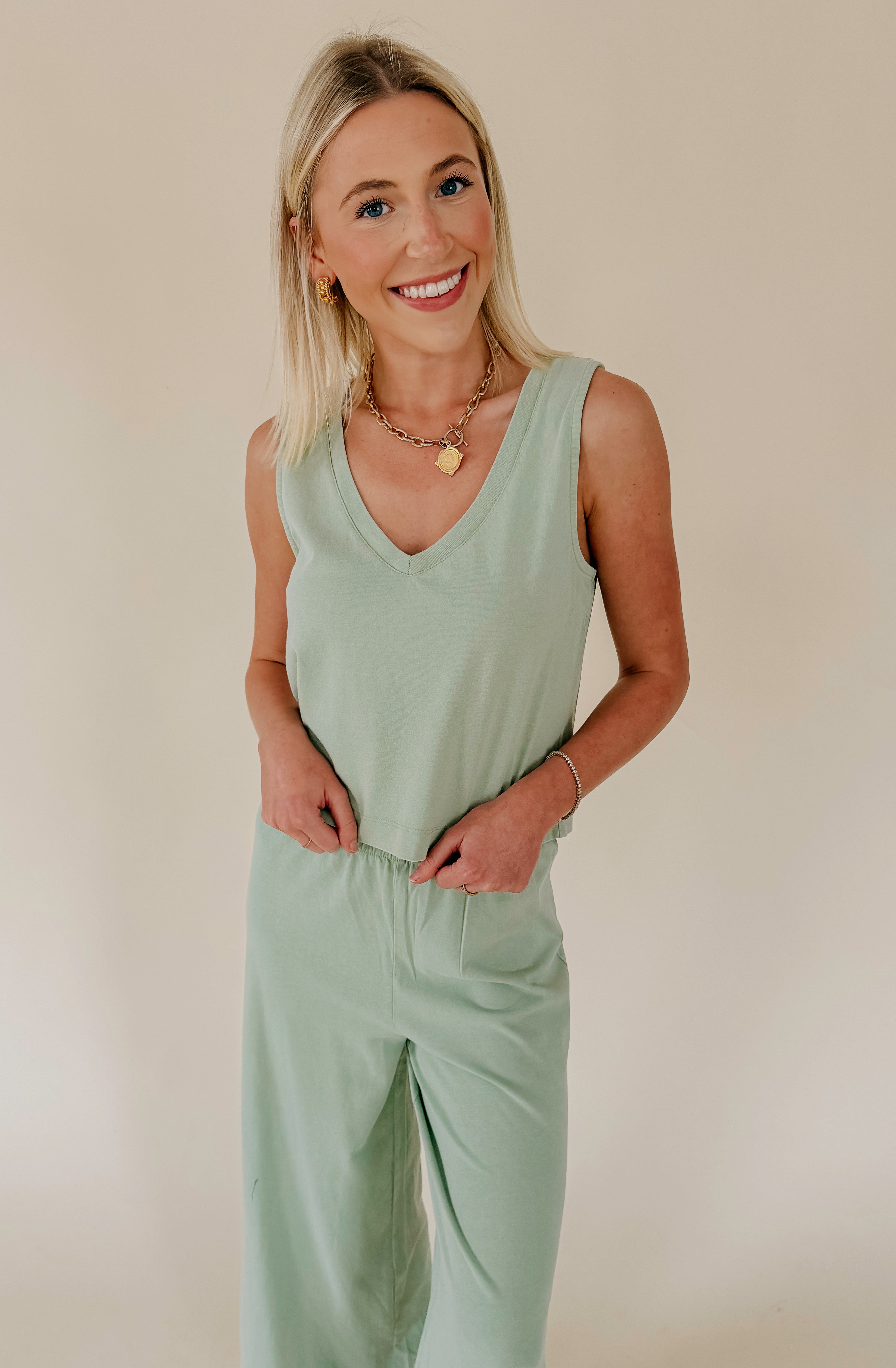 Z SUPPLY SLOANE V NECK TOP