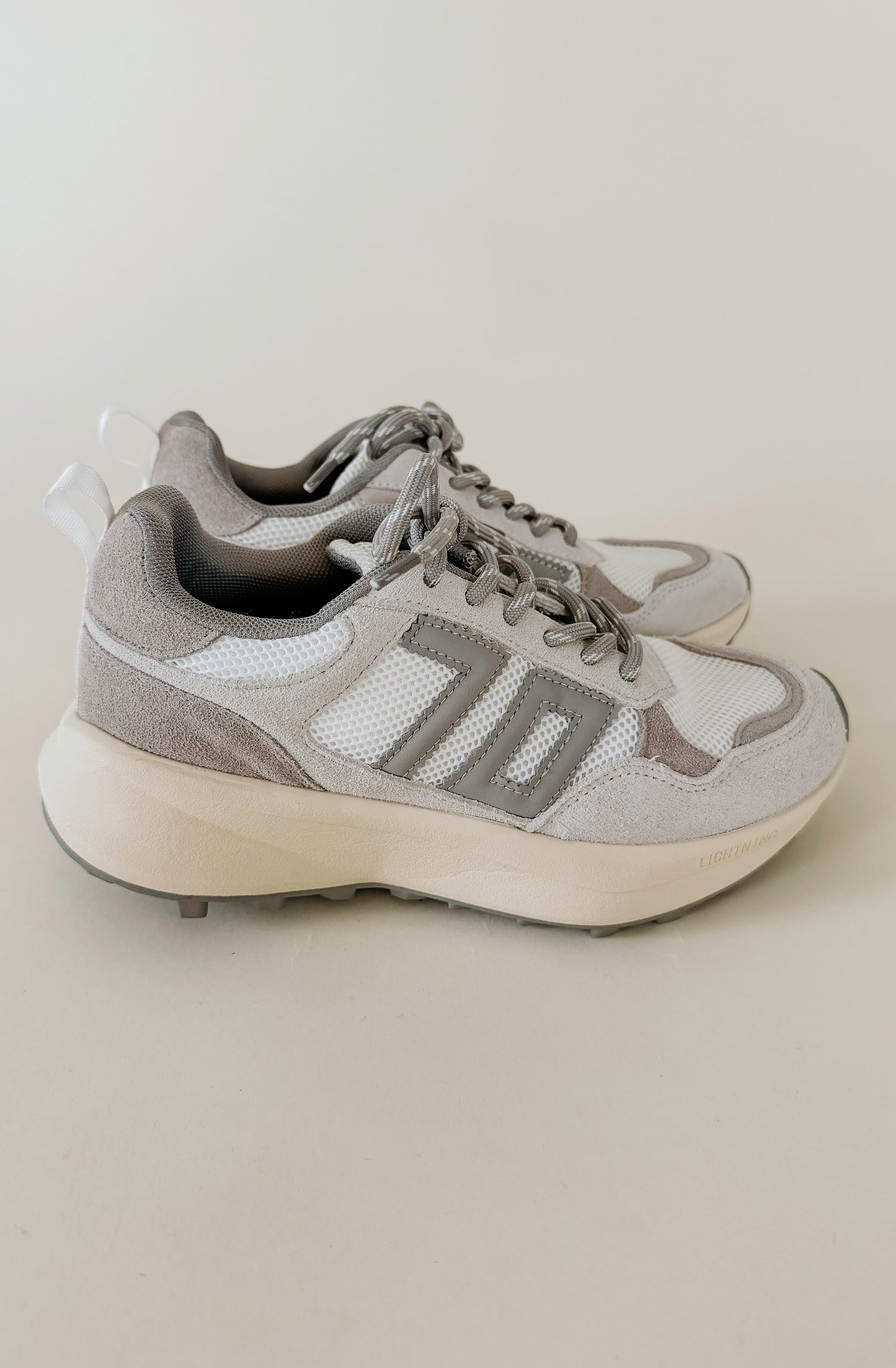 BACK 70 LIGHTNING SNEAKER