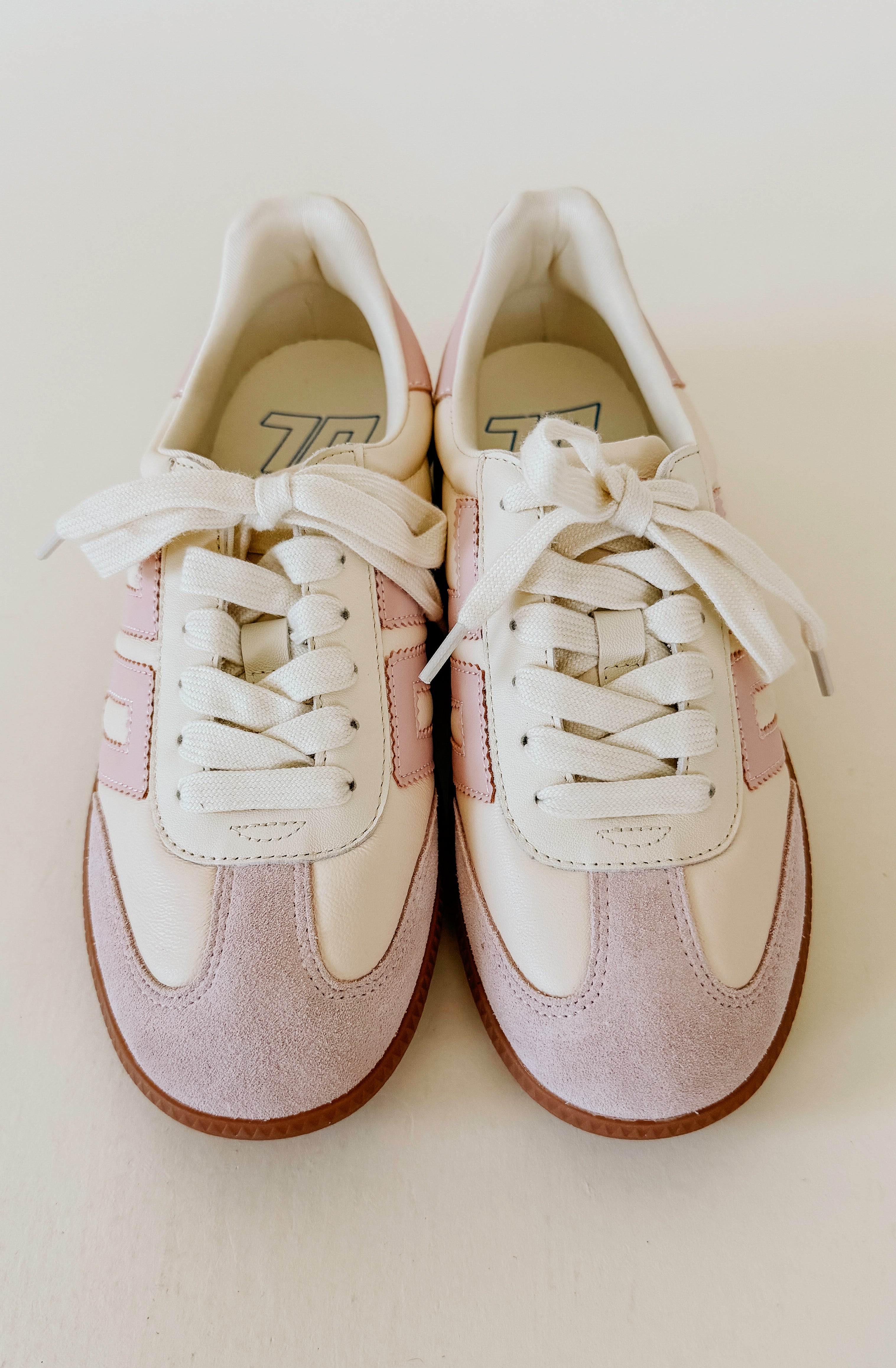 BACK 70 CLOUD D26 SNEAKER