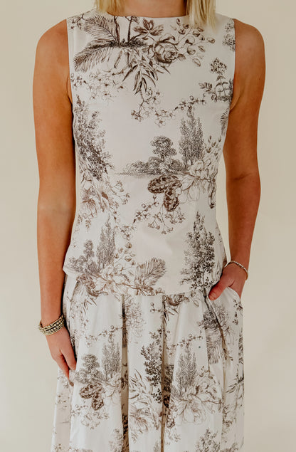 SPRING AHEAD FLORAL TOP