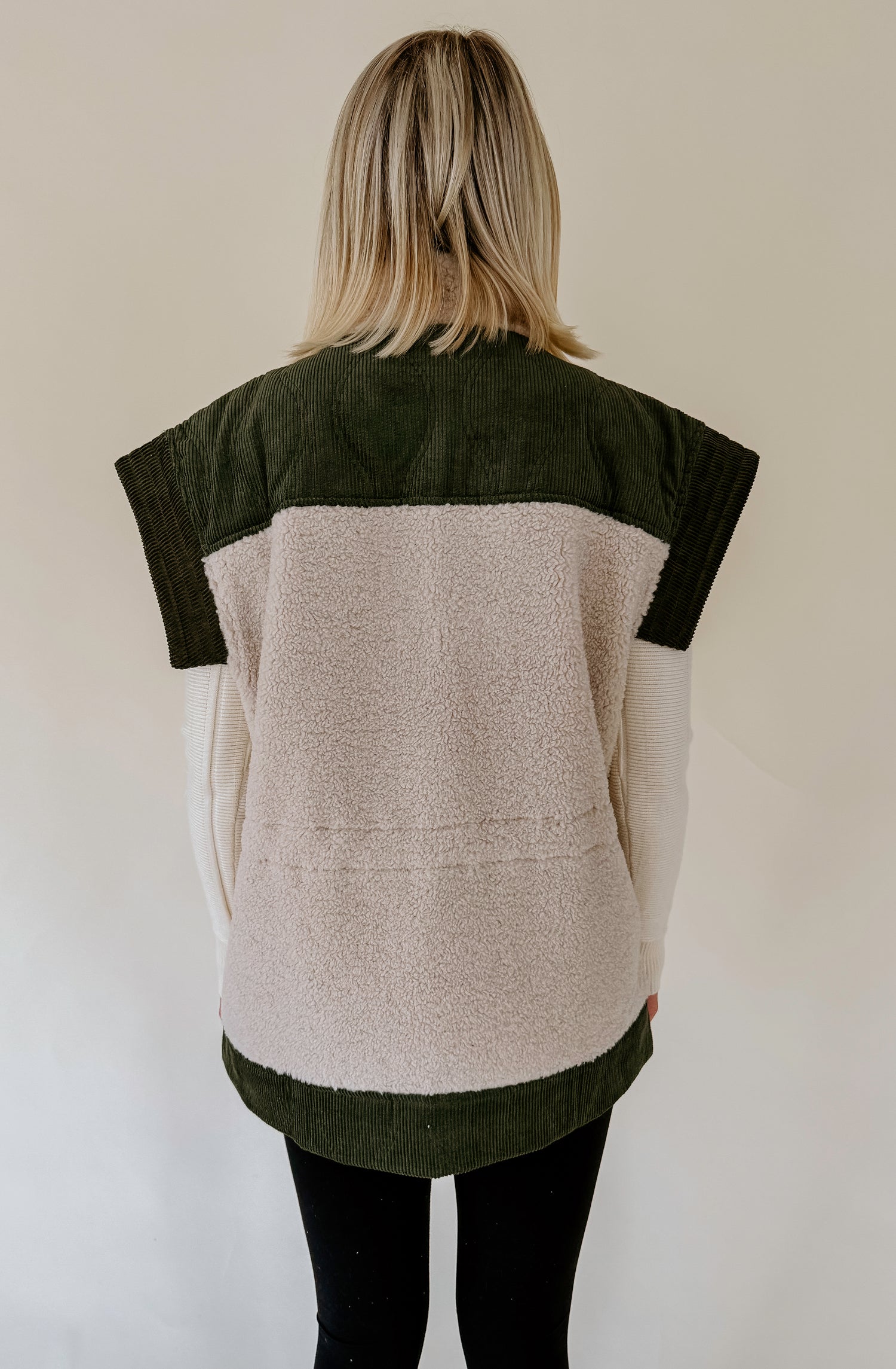 MOUNTAIN VIEW SHERPA VEST