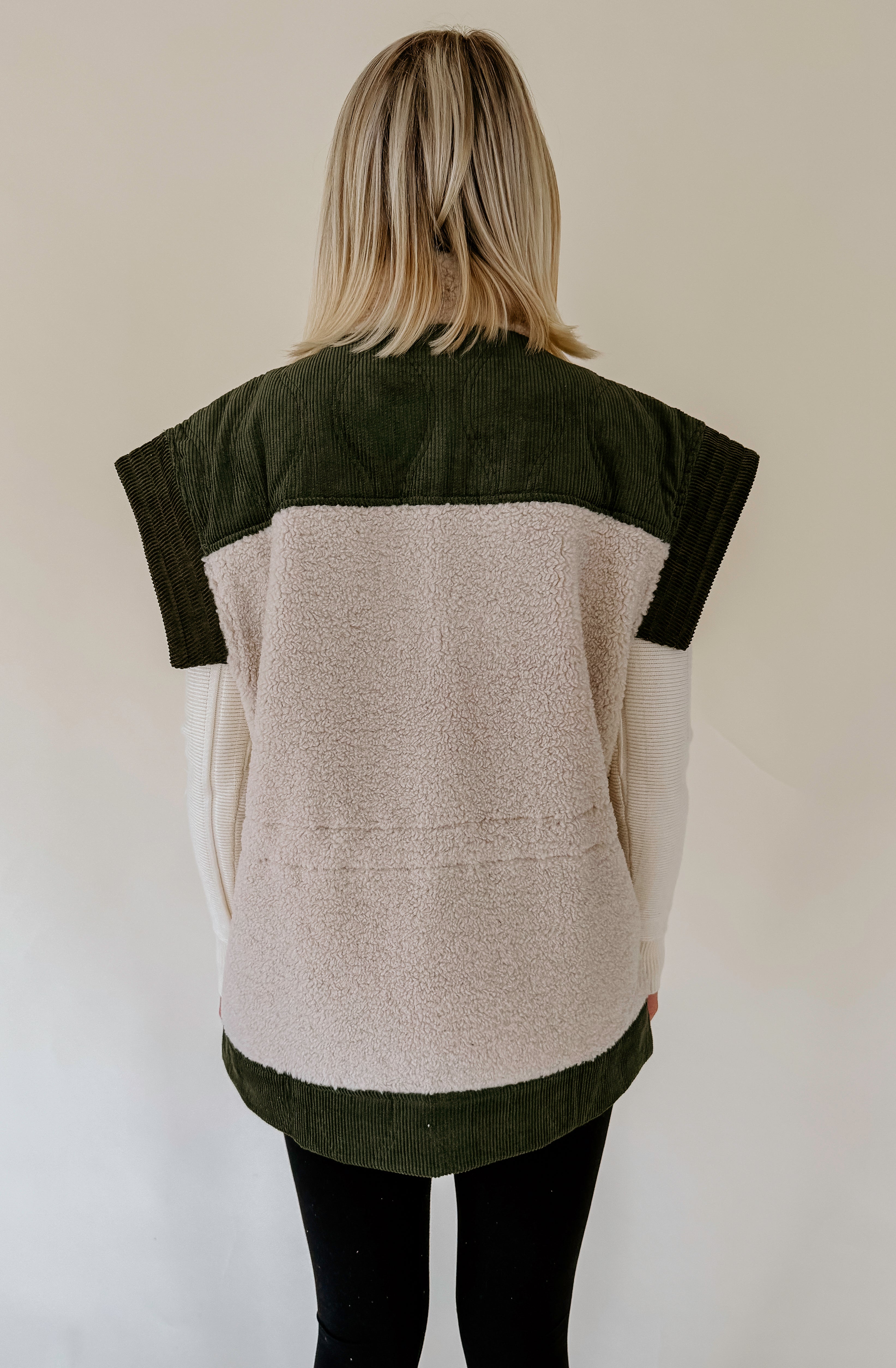 MOUNTAIN VIEW SHERPA VEST