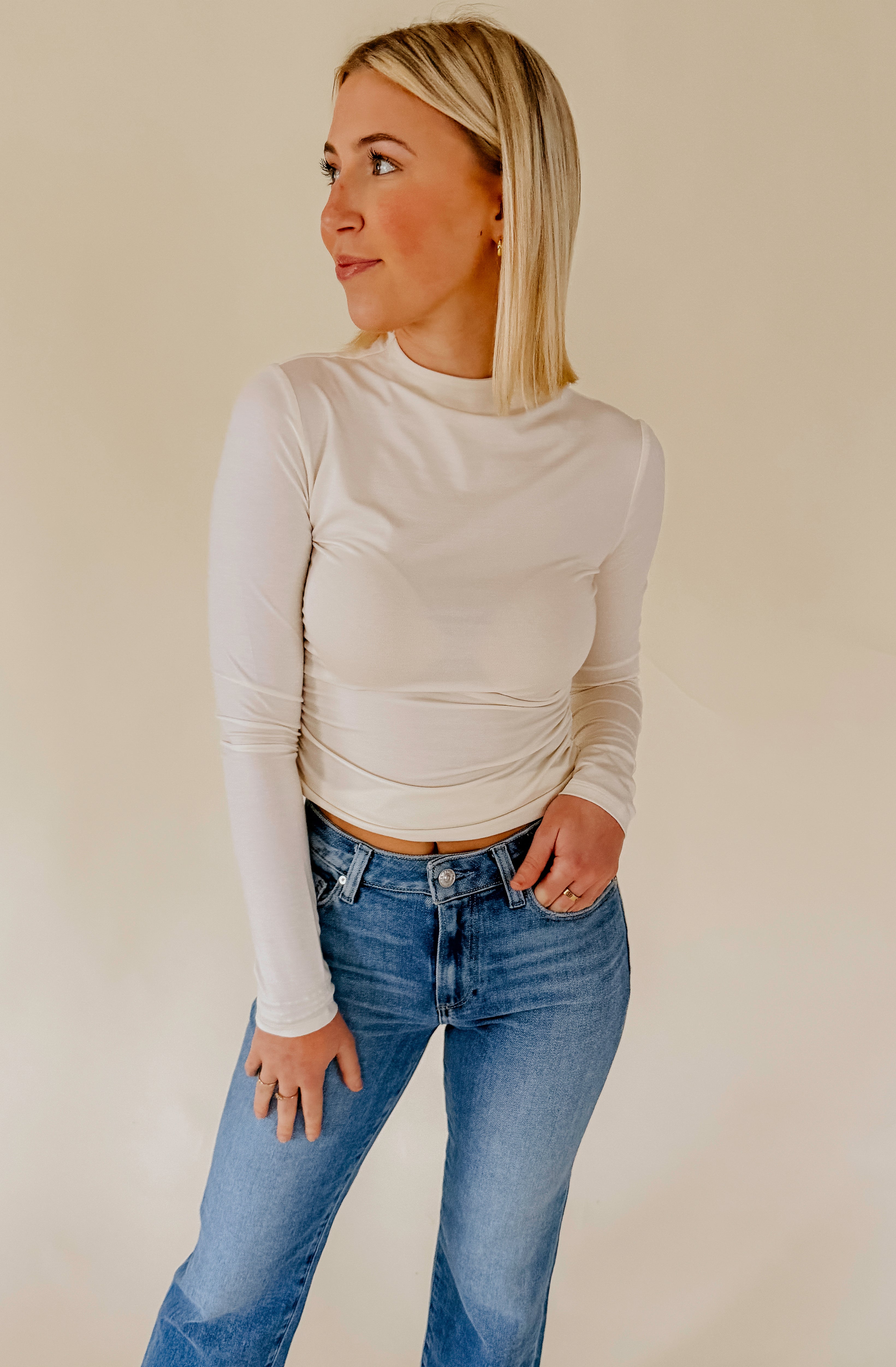 THE ROSE MOCK NECK BASIC TOP