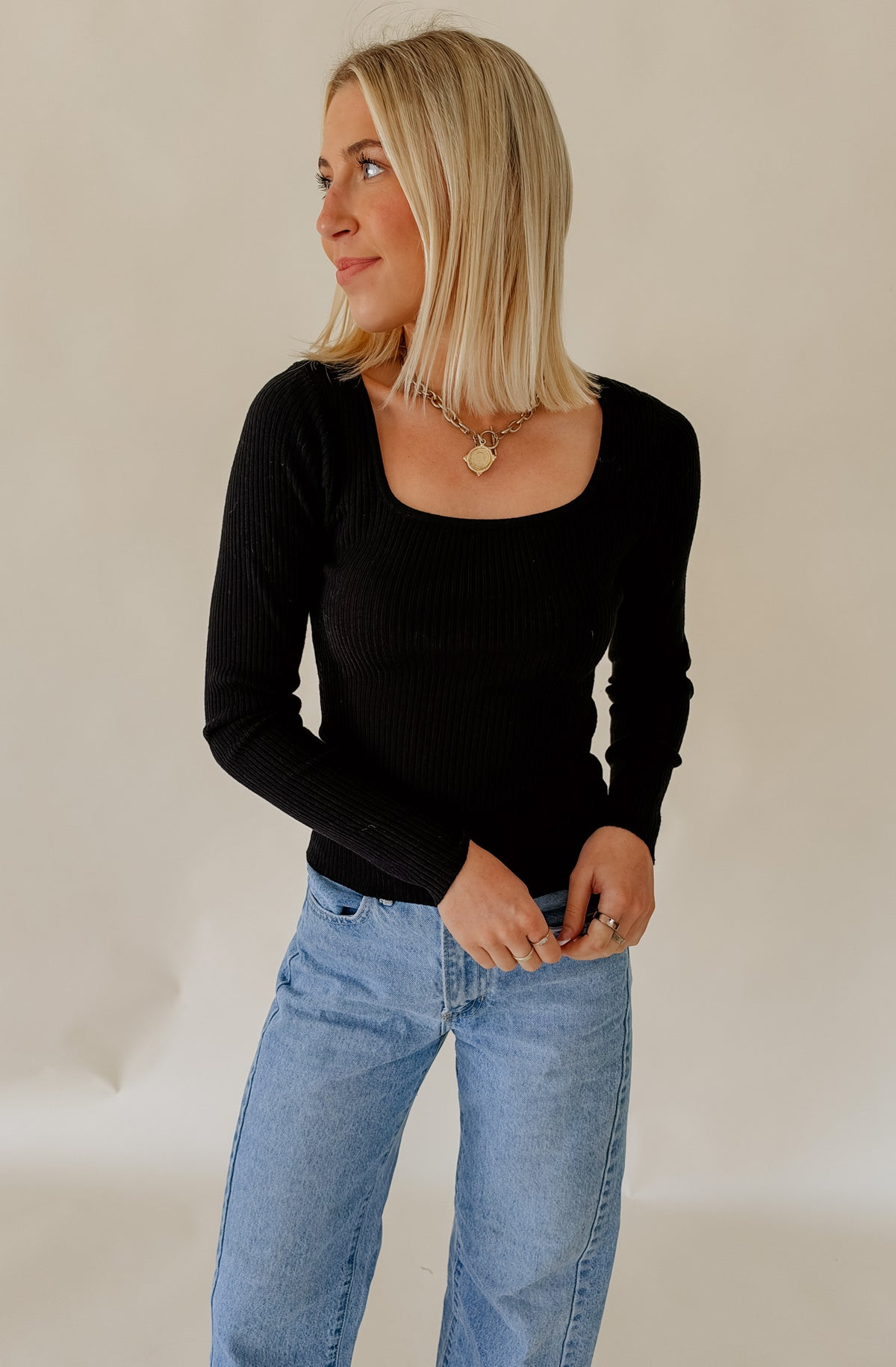 SQUARE UP RIBBED SWEATER TEE