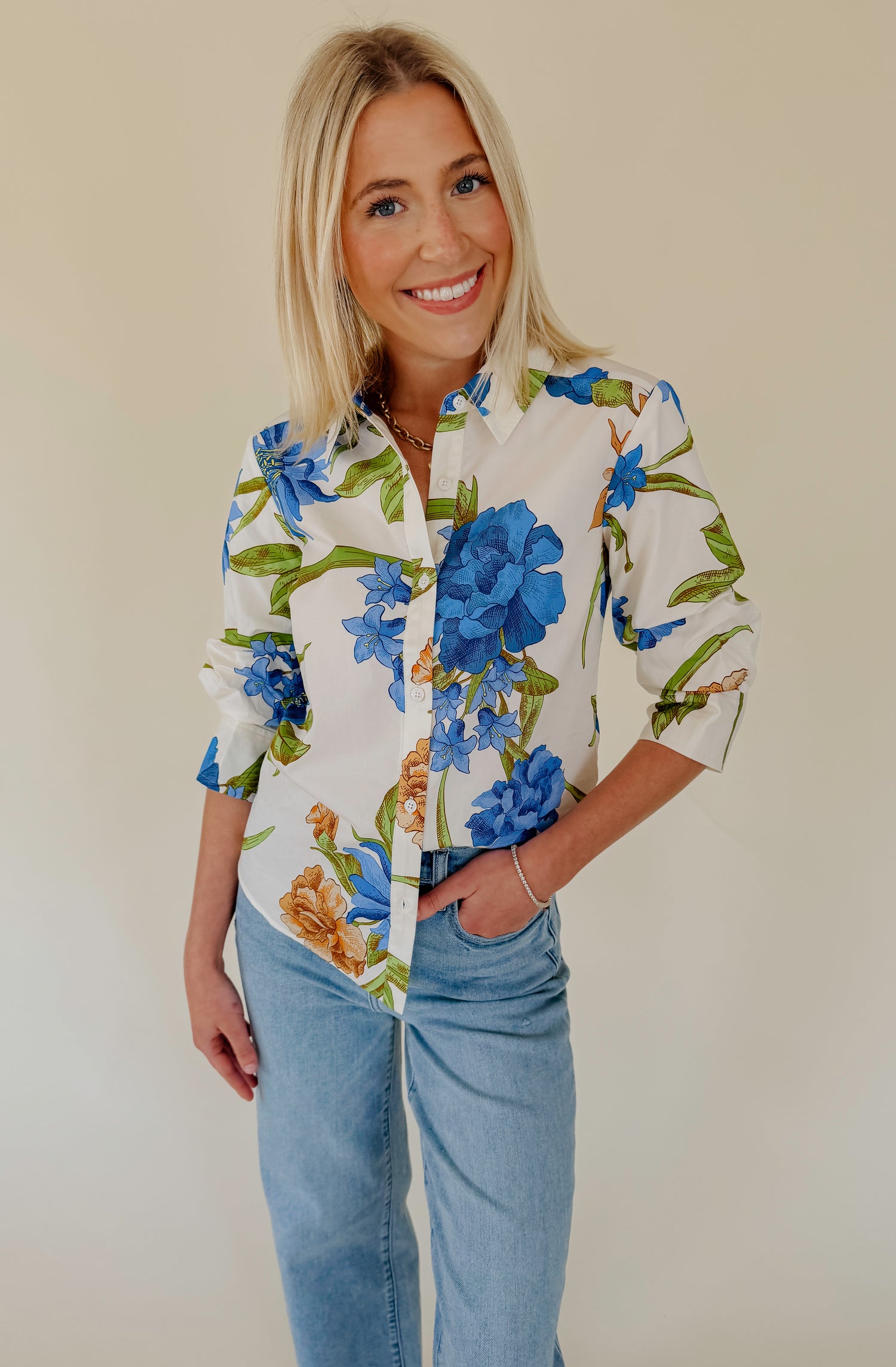 BUSINESS AS USUAL BUTTONED BLOUSE