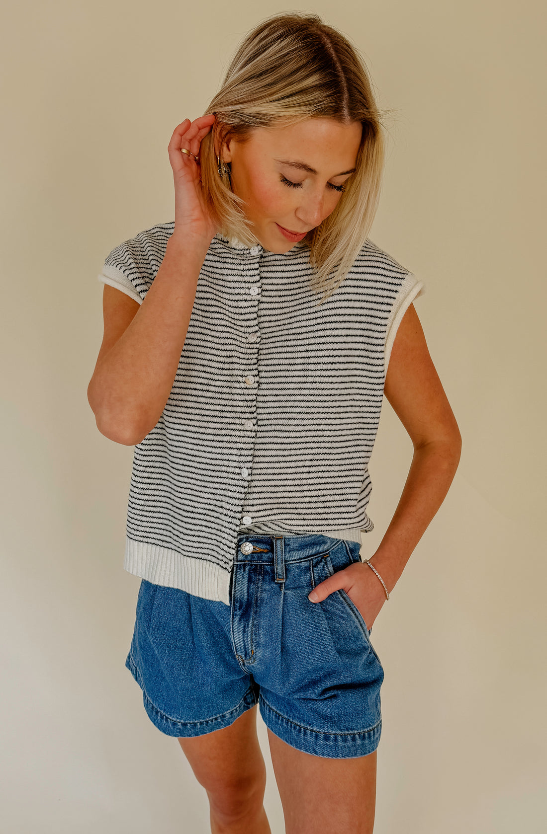 DAZE CORONADO PLEATED SHORT