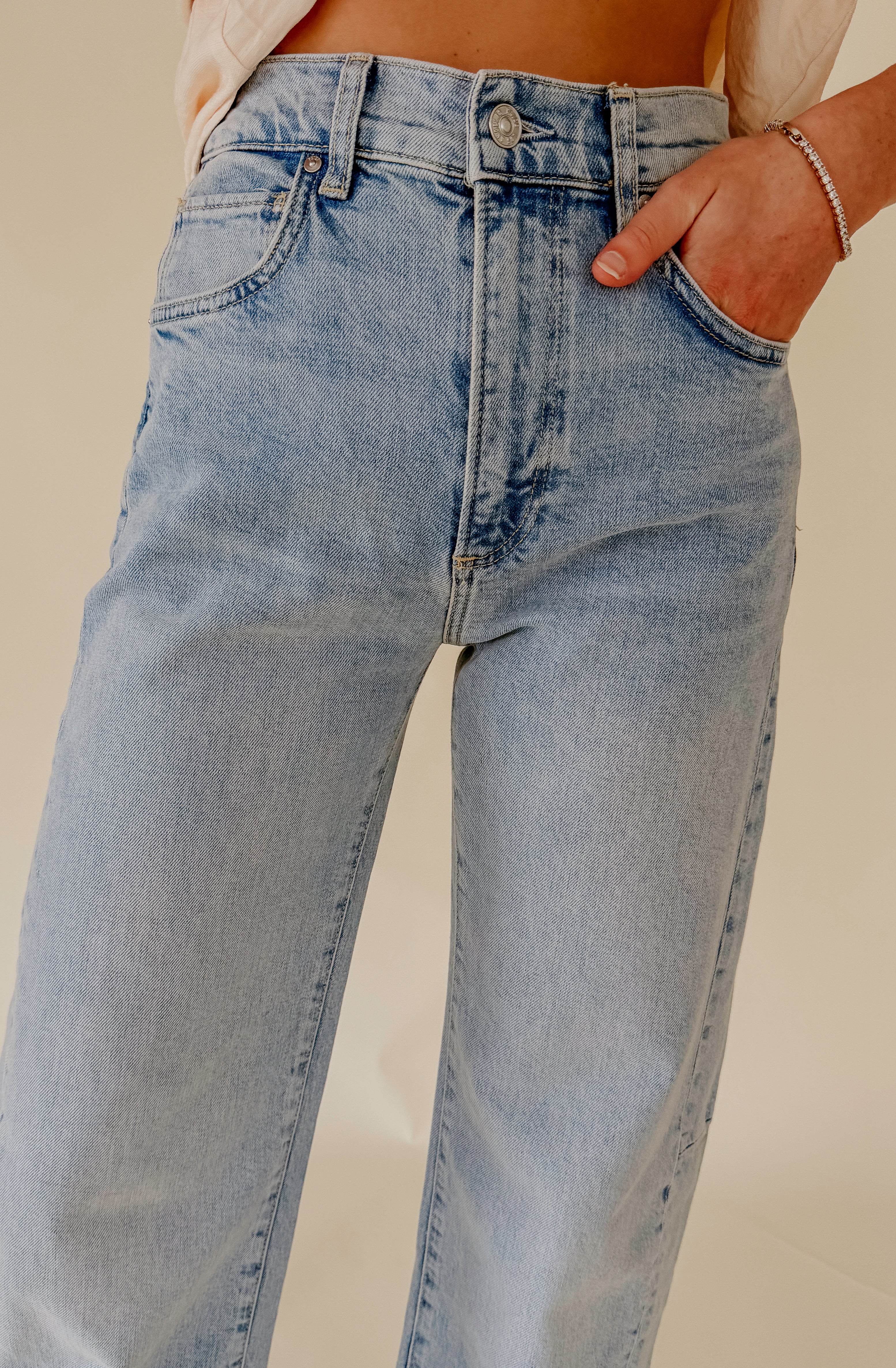 PAIGE ARELLIA SKIMMER BARREL WITH OUTSEAM PANEL