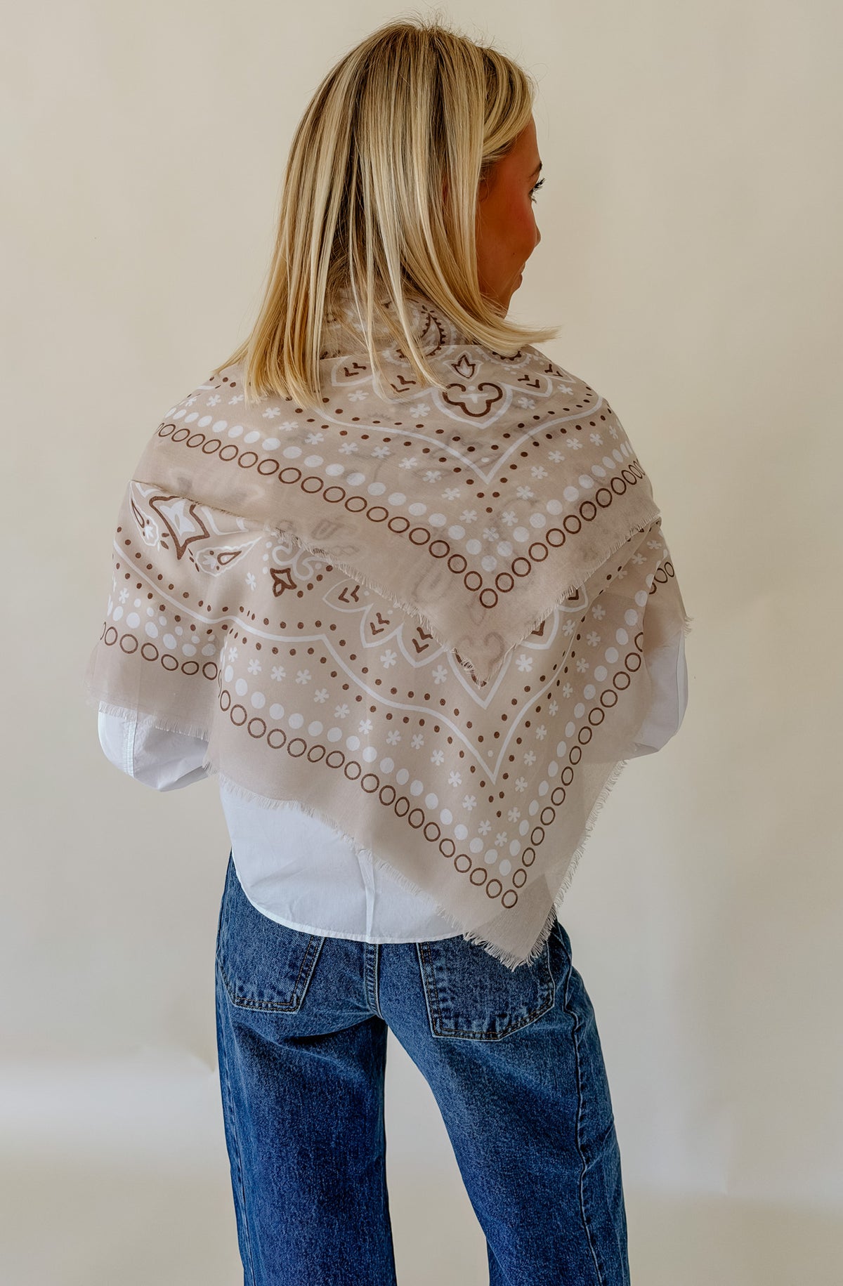 THE ALY LIGHTWEIGHT BANDANA SCARF