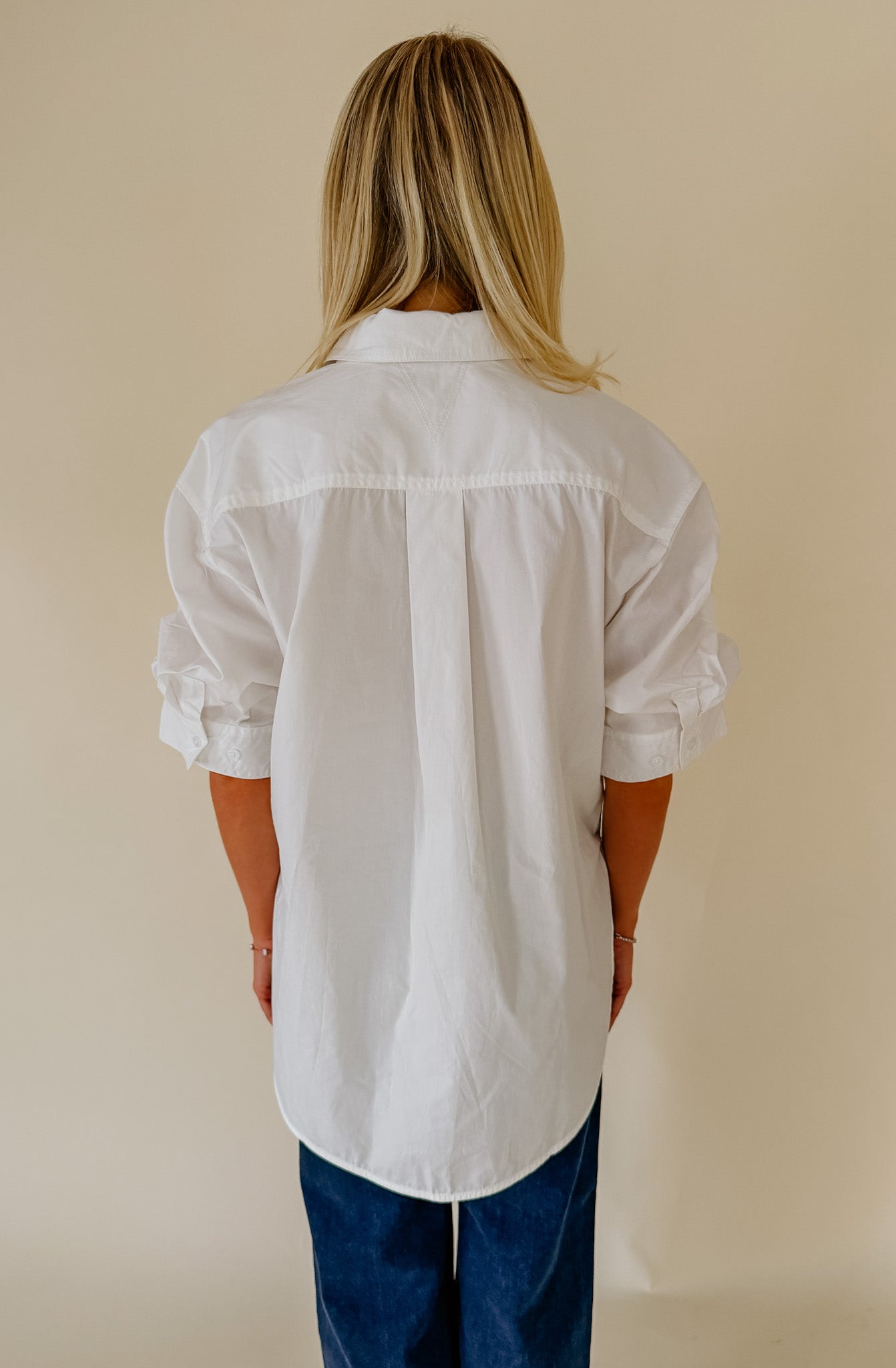 THE MIKAYLA LONG POPLIN BLEND BUTTON DOWN